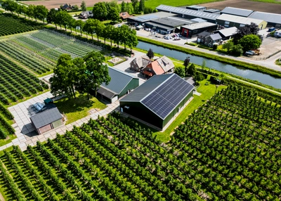 Agrarisch bedrijf met zonnepanelen
